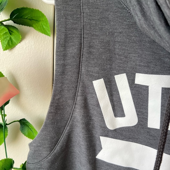 Under Armour Utah Muscle Crop Hoodie - Picture 4 of 4